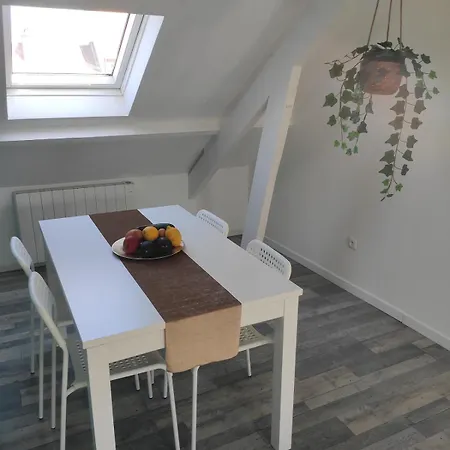 Apartman Loftissime *